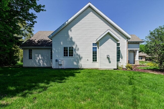 Photo - Beautifully updated 4 bedroom home in Southbridge, Waunakee
