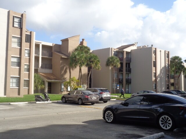 Photo - 3611 SW 117th Ave Unit 108