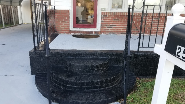 Photo - 25 Grand St