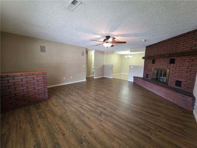 Photo - 1806 Lawrence St
