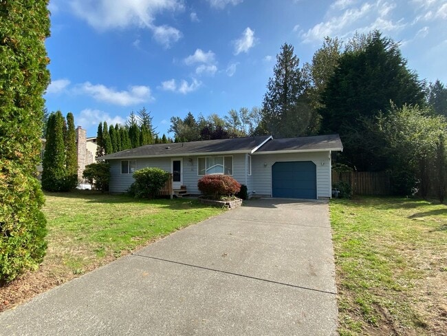 Building Photo - MOVE IN BEFORE 9/31 & GET 1/2 OFF A FULL M... Rental