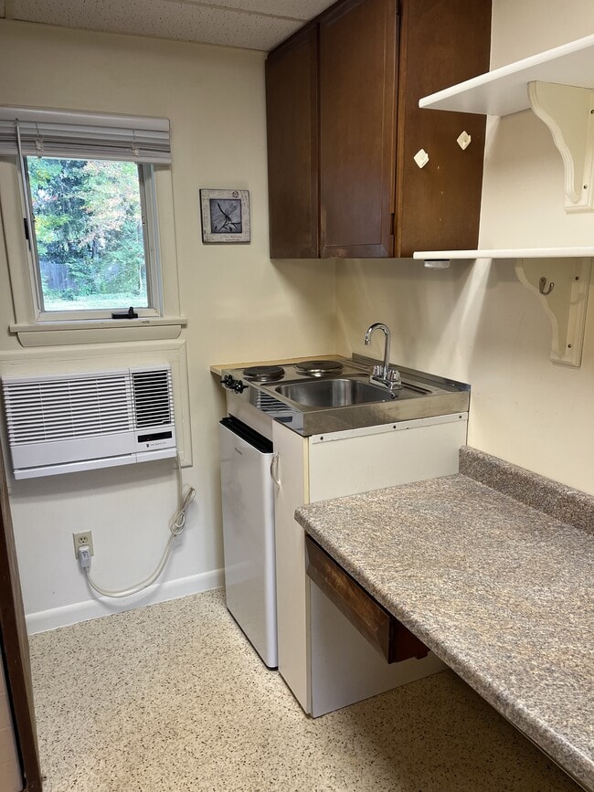 Photo - 808 Fairway Dr