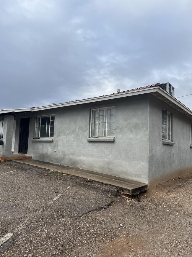 1707 N Country Club Rd Rental House Rental in Tucson, AZ