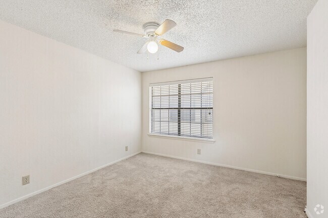 2BR, 1.5BA - 1,100SF - Bedroom