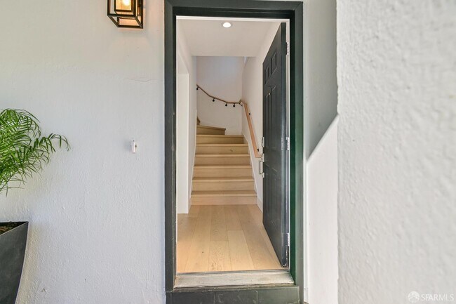 68 Dellbrook Ave