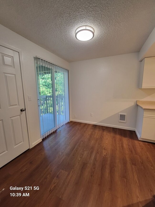 Photo - Cedar Gardens Apartments