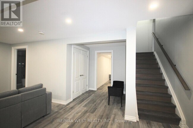 Photo - 150 Valley Vista Dr