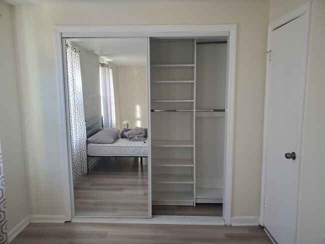 Building Photo - 7913 Central Park Cir Unit Master Bedroom Rental