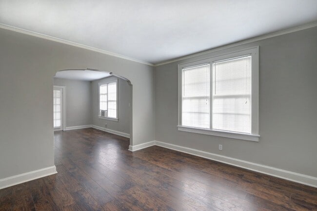 Photo - Large Downtown Savannah 2BR/1BA House For ...