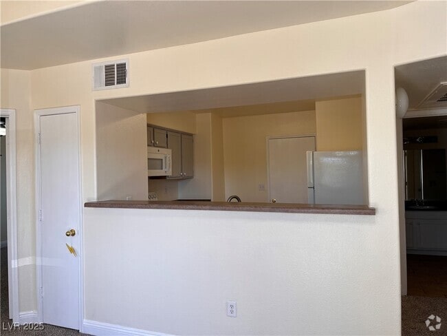 Building Photo - 7255 W Sunset Rd Unit 2064 Rental