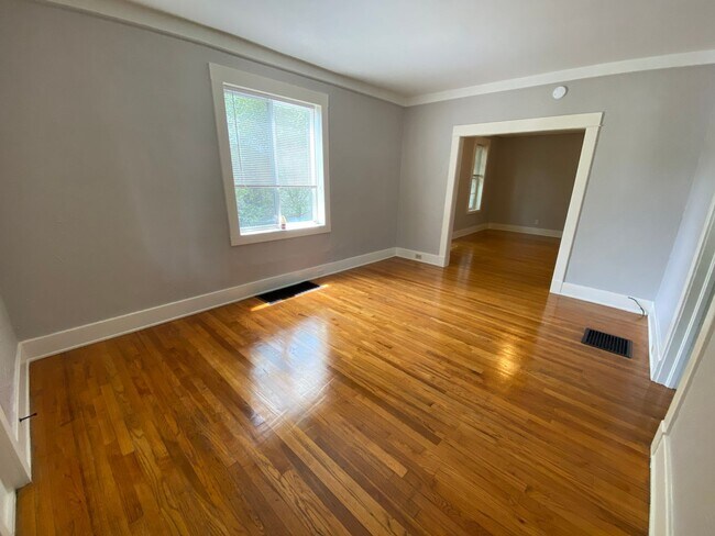 Photo - 1023-1025 Lafayette NE Unidad 1025 Lafayette