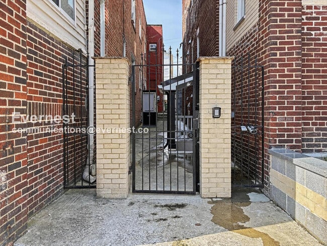 Photo - 2438 Callow Ave