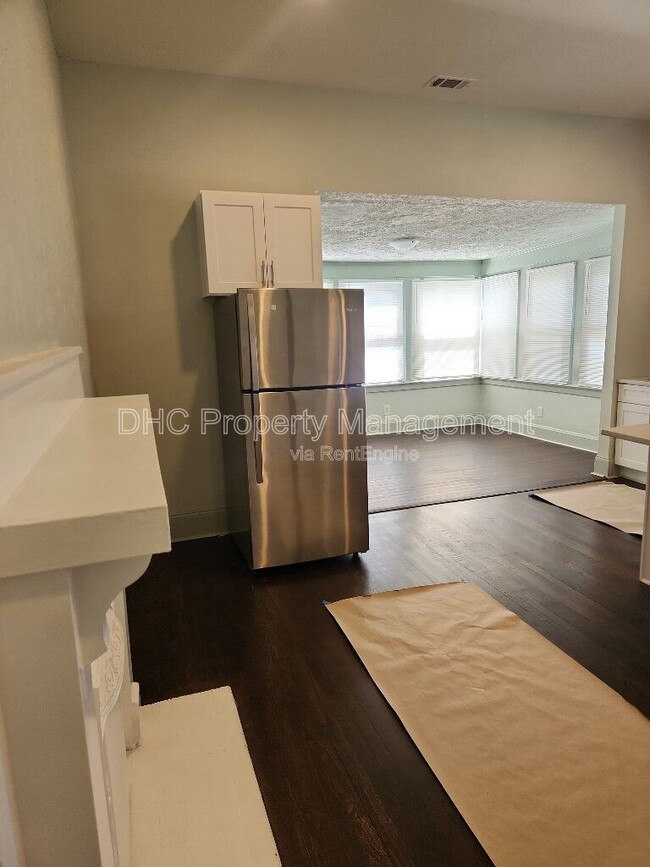 Photo - 3556 E Main St Unit Apt 4