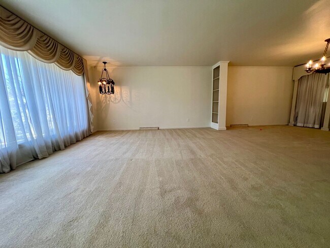 Photo - Stunning 4-Bedroom Single Family Home in Wyncote! Available NOW!