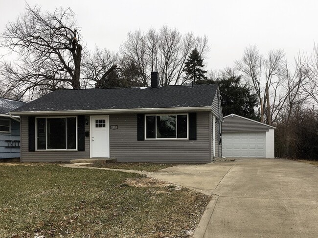 Building Photo - **BEAUTIFULLY REMODELED 2-BEDROOM HOME W/ 2-CAR GARAGE!!**