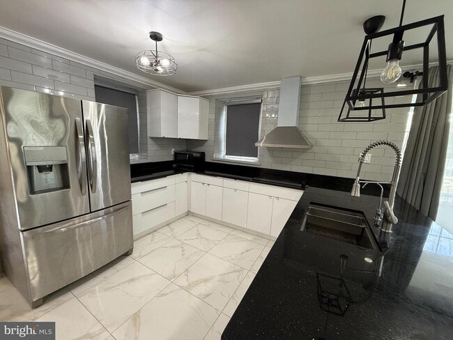 Photo - 56 N New Ardmore Ave