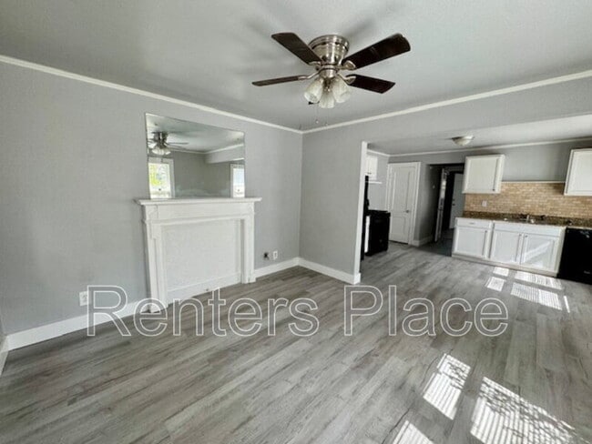 Photo - 203 S Jamestown Ave