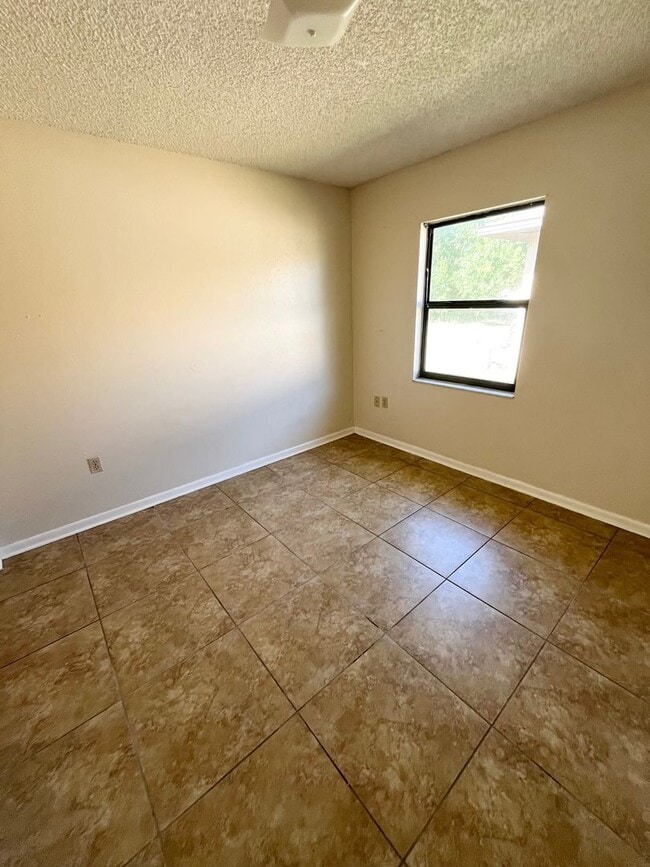 Photo - GORGEOUS 3BR/1.5BA Duplex! Convenient Location! NO APPLICATION FEE!