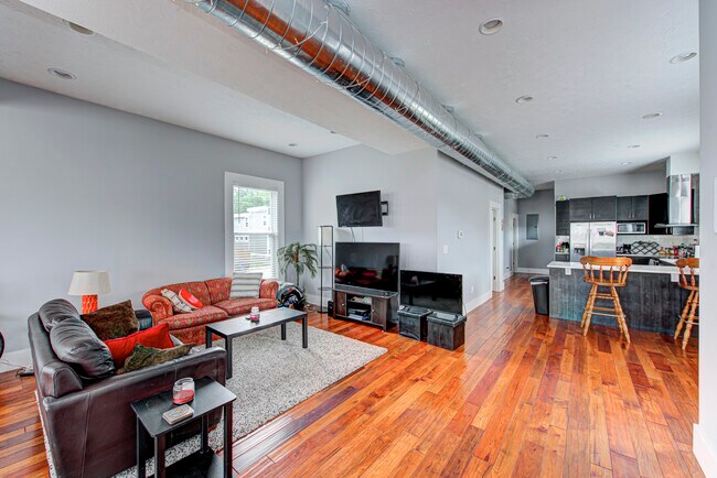 Photo - 1129 Cottage Ave