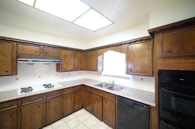 Photo - 12327 Shannon Hills Dr