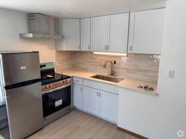 Building Photo - 969 Gail Ave Rental