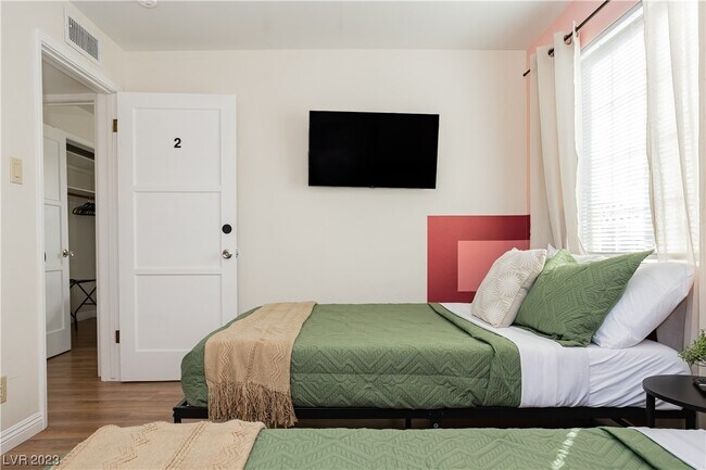 Photo - 2205 Santa Paula Dr