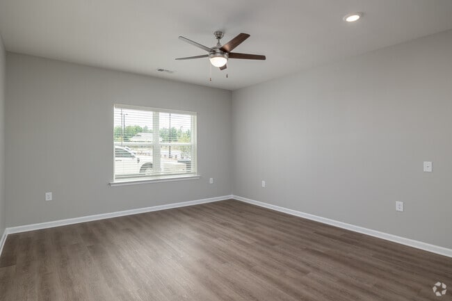 2BR, 1BA - 1,087SF - Living Room