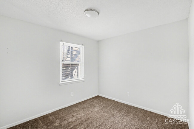 Photo - 1032 NE Lindsay Ave Unit D