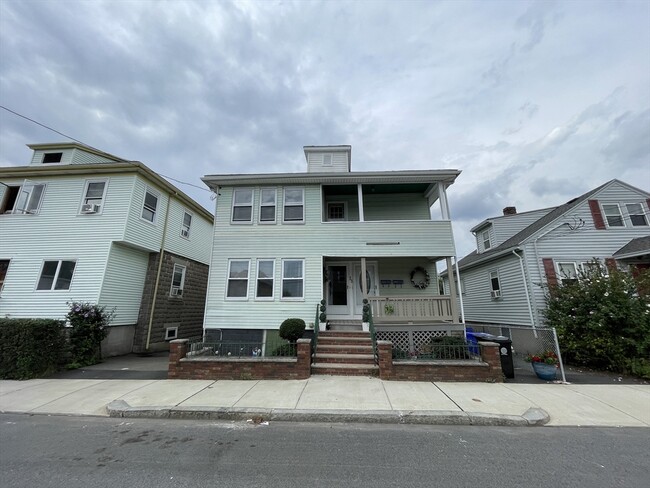 Building Photo - 25 Hanover St Unit 2