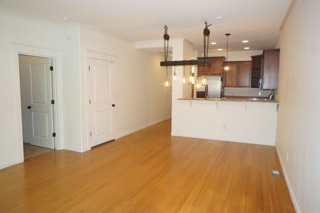 Photo - Spectacular SW Portland 3 bedroom Townhouse - APPLICATION PENDING