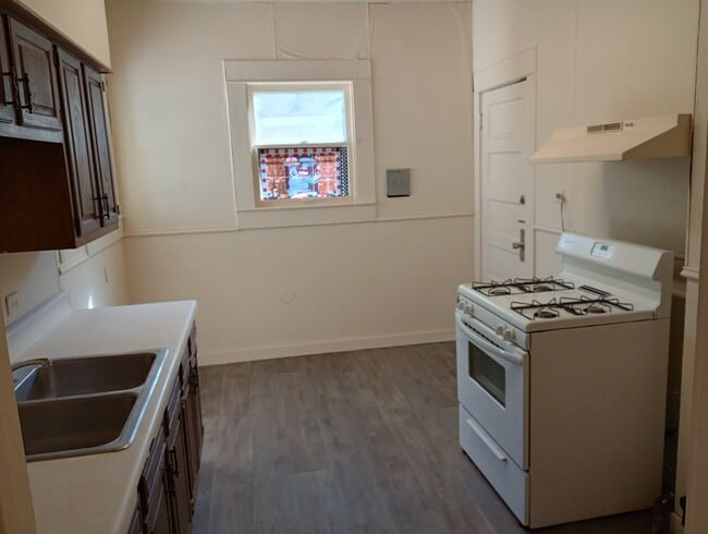 Photo - 2222 Vance Ave