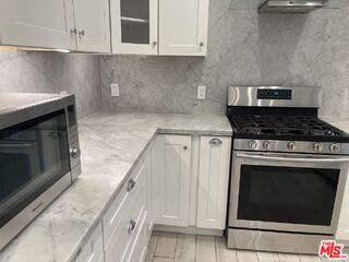 Photo - 1654 Greenfield Ave