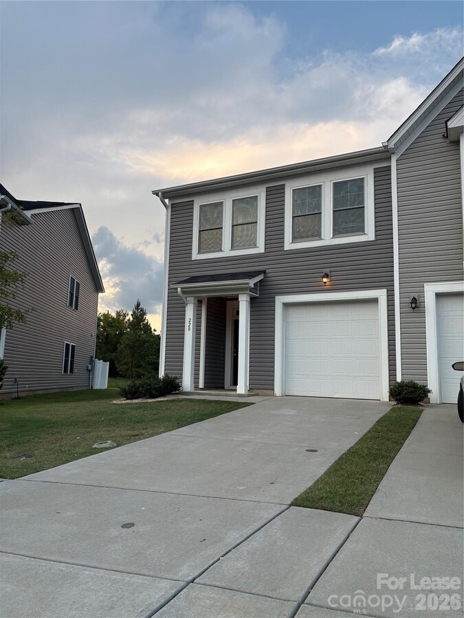 Photo - 220 Briana Marie Way