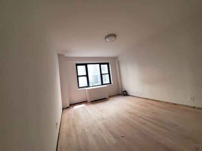 Building Photo - 405 E 56th St Unit 4L Rental