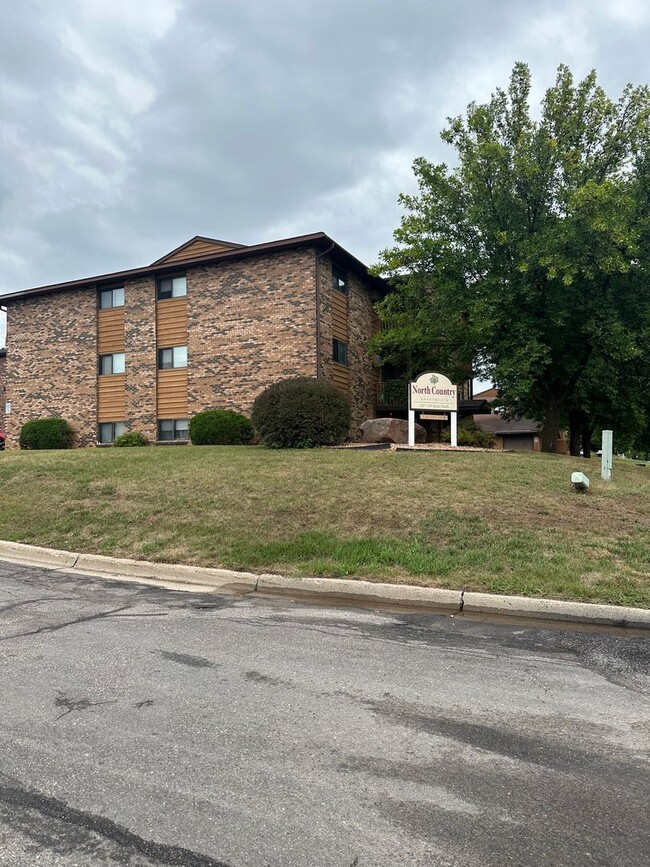 Two Bedroom Apartment - Two Bedroom Apartment Unit NC-303