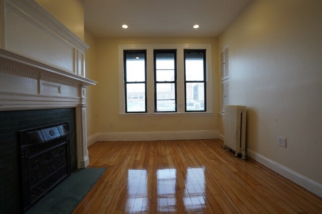 Photo - Harvard & Commonwealth 2bd/2ba