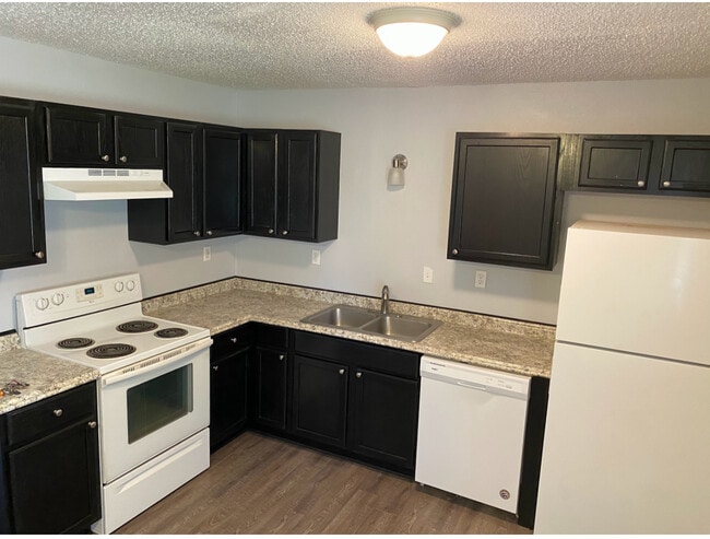 Building Photo - 206 Willett Place Blvd Unit 206 Rental