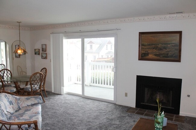 Photo - Downtown Cayucos Condo