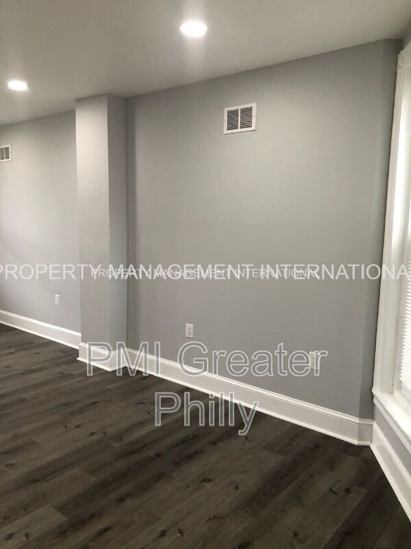 Photo - 1807 Medary Ave