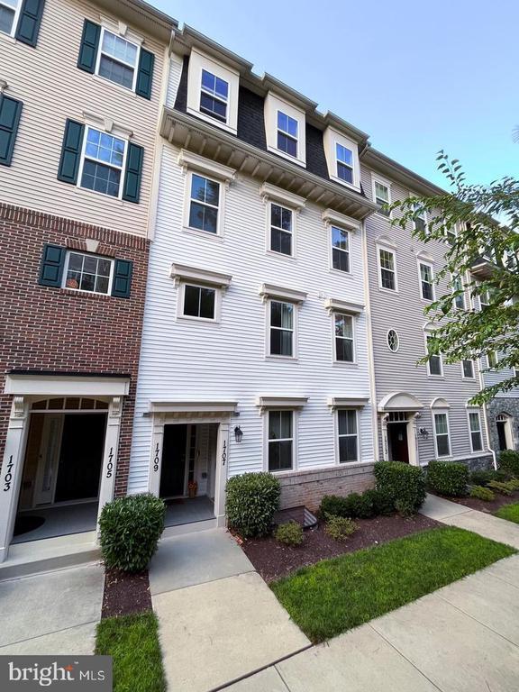 Photo - 1707 Fieldstone Ct