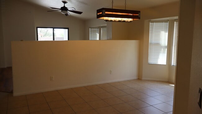 Photo - 2389 Ironmaster St