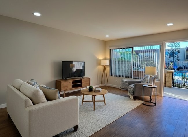 Building Photo - Remodeled 1 Bedroom Unit C-06