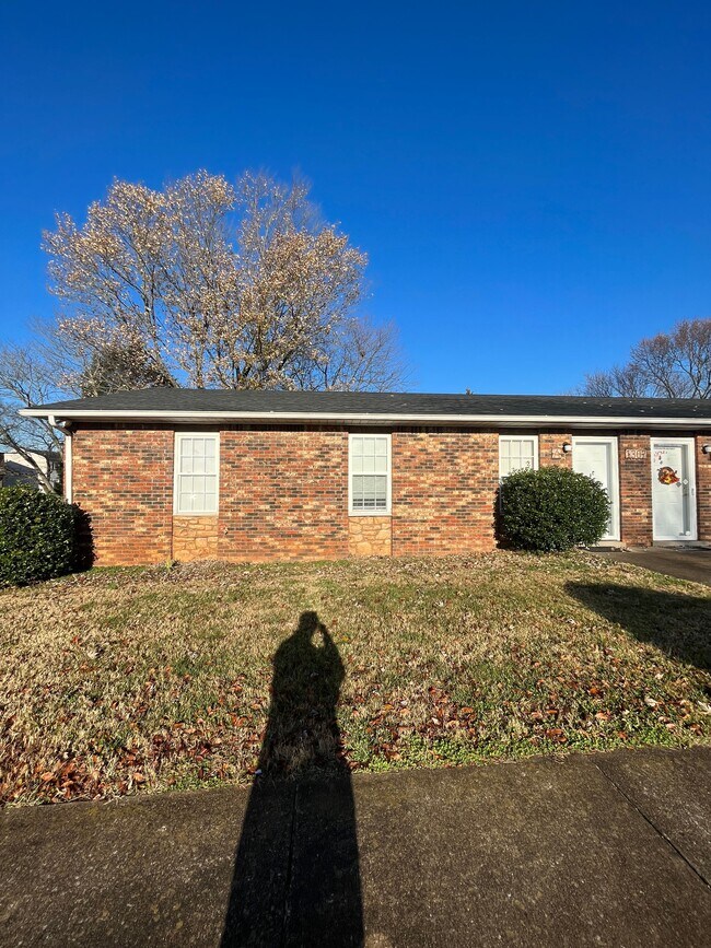 Photo - 1307 Blue Lake Way Townhome