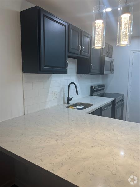 Building Photo - 22615 SW 66th Ave Unit 206 Rental
