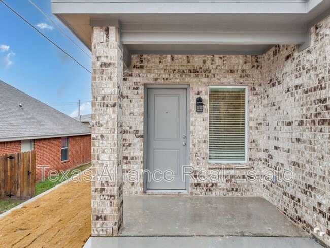 Photo - 3207 Karen St Unit 3207