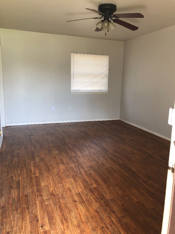 750 Bonham St Apartment Paris, TX