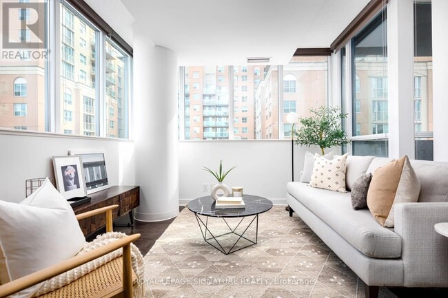 Photo - 320 Richmond St E Unit 603