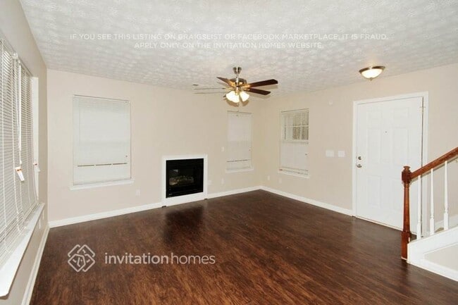 Photo - 866 Windcroft Cir NW