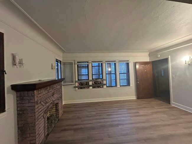 4401 Buckingham Unit 1