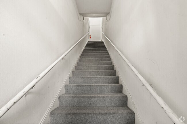 1BR, 1BA - 500SF - Entrance Stairs - 4030-4038 Martin Luther King Jr Way Apartments